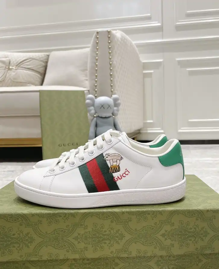 hype Gucci Sneakers