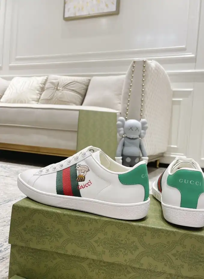 hype Gucci Sneakers