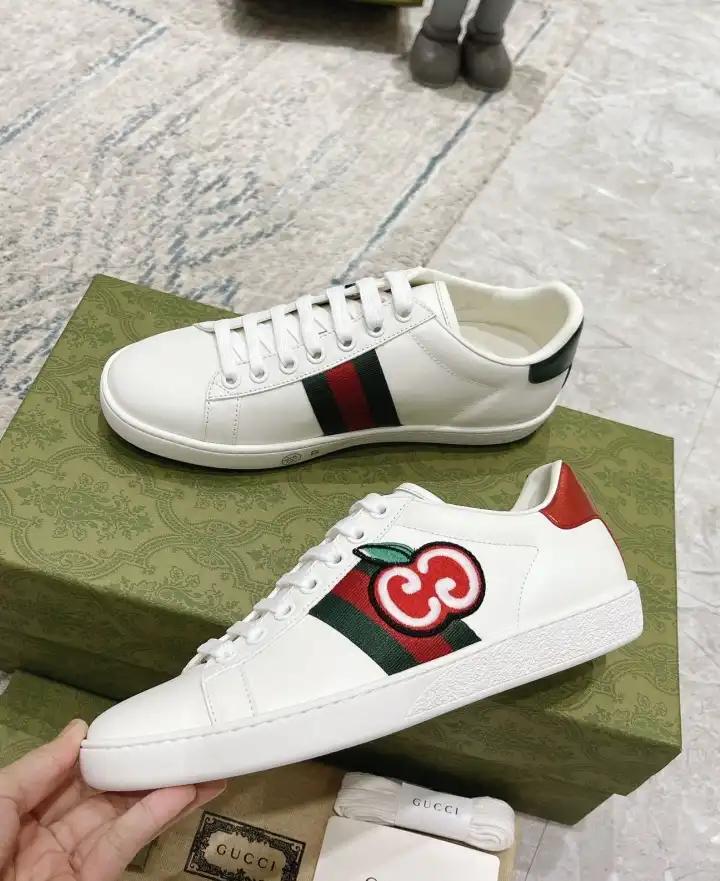 hype Gucci Sneakers