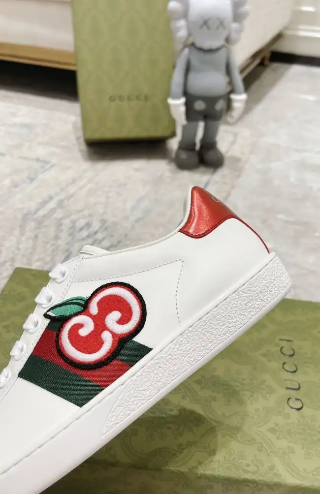 hype Gucci Sneakers