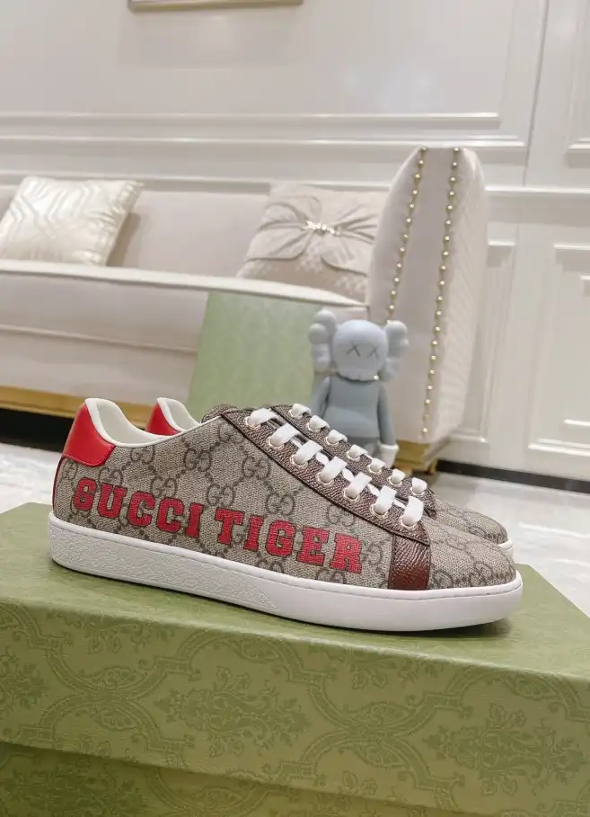 hype Gucci Sneakers