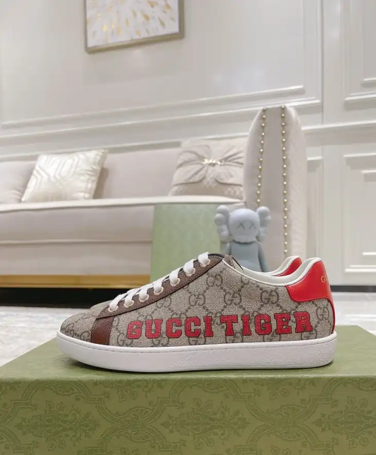 hype Gucci Sneakers