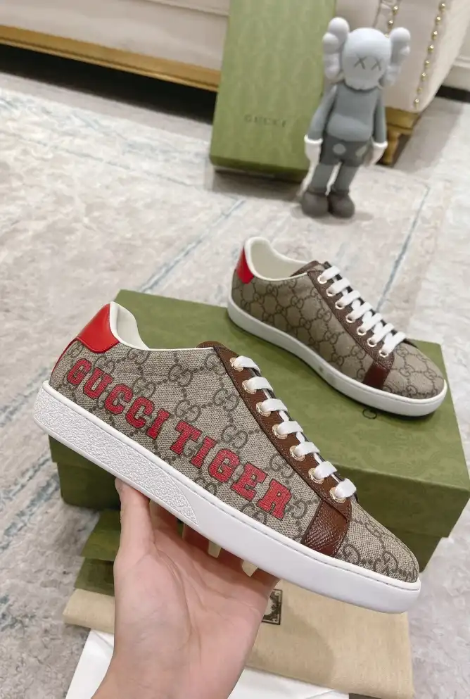 hype Gucci Sneakers