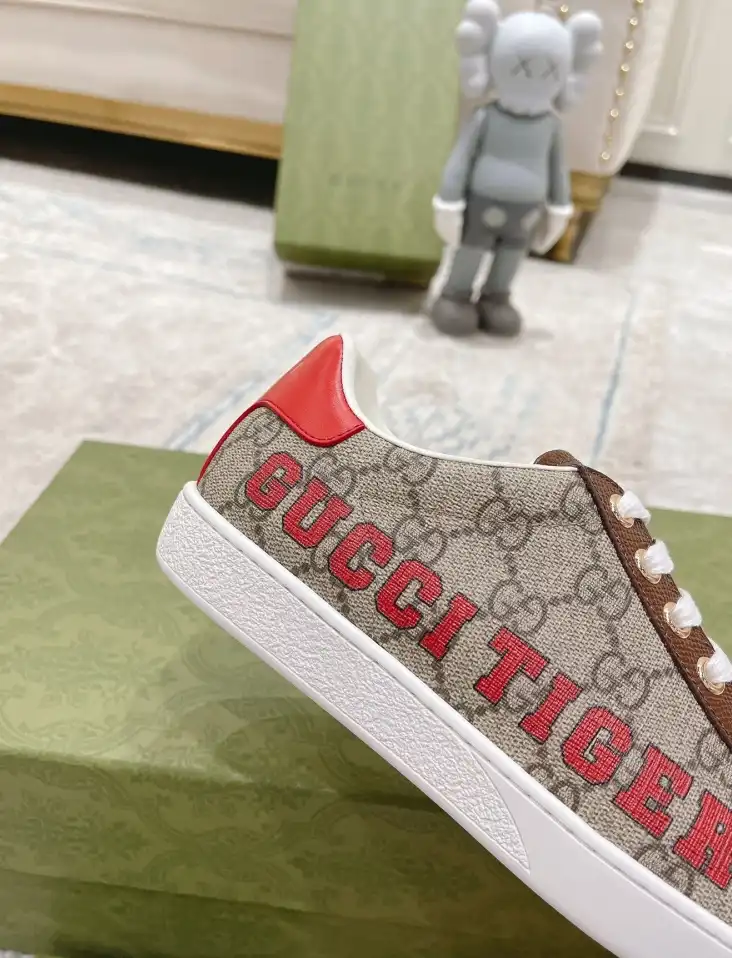 hype Gucci Sneakers