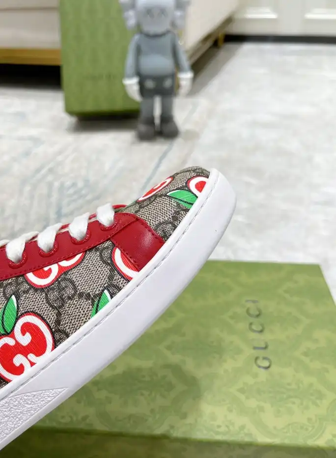 hype Gucci Sneakers