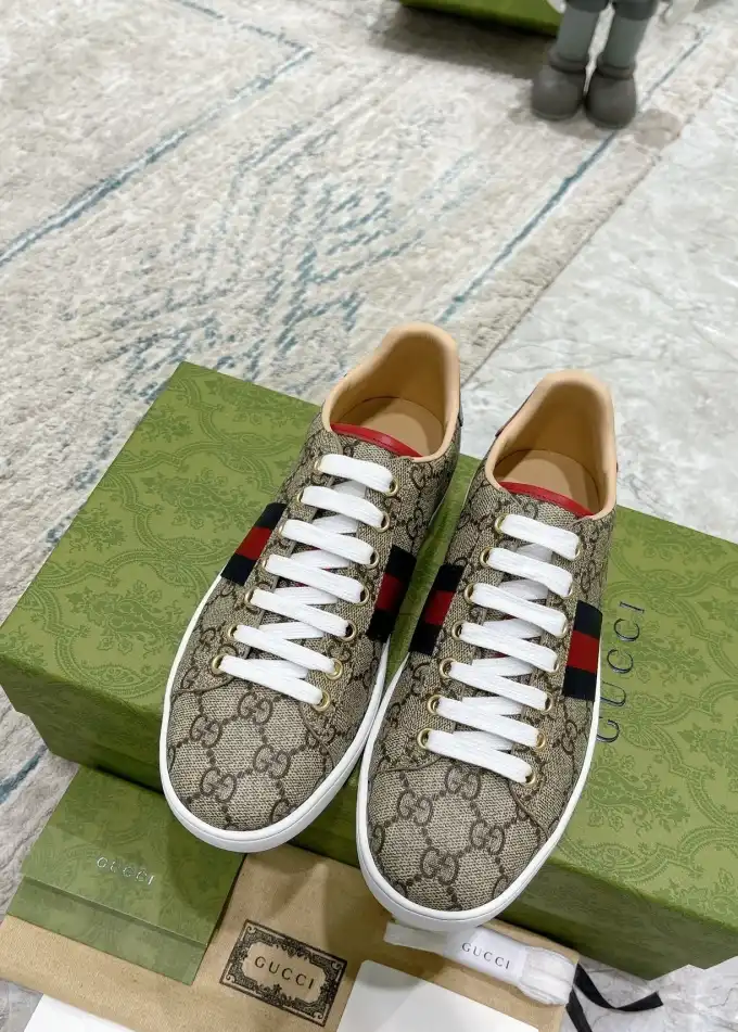 hype Gucci Sneakers