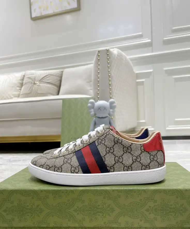 hype Gucci Sneakers