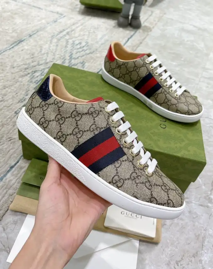 hype Gucci Sneakers