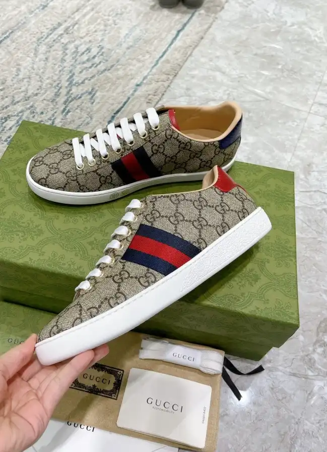 hype Gucci Sneakers