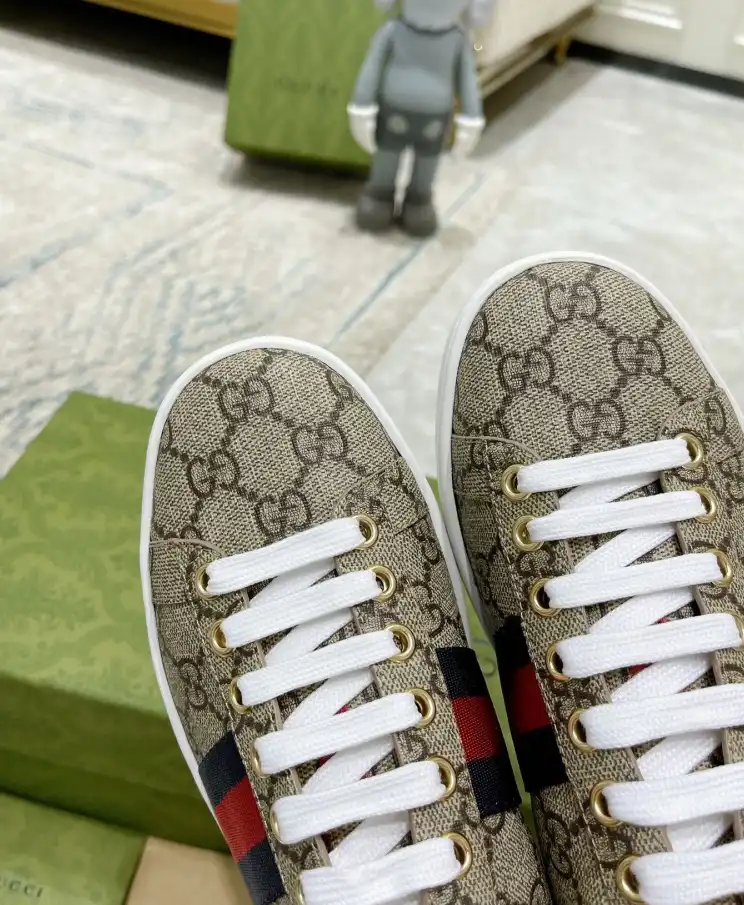 hype Gucci Sneakers