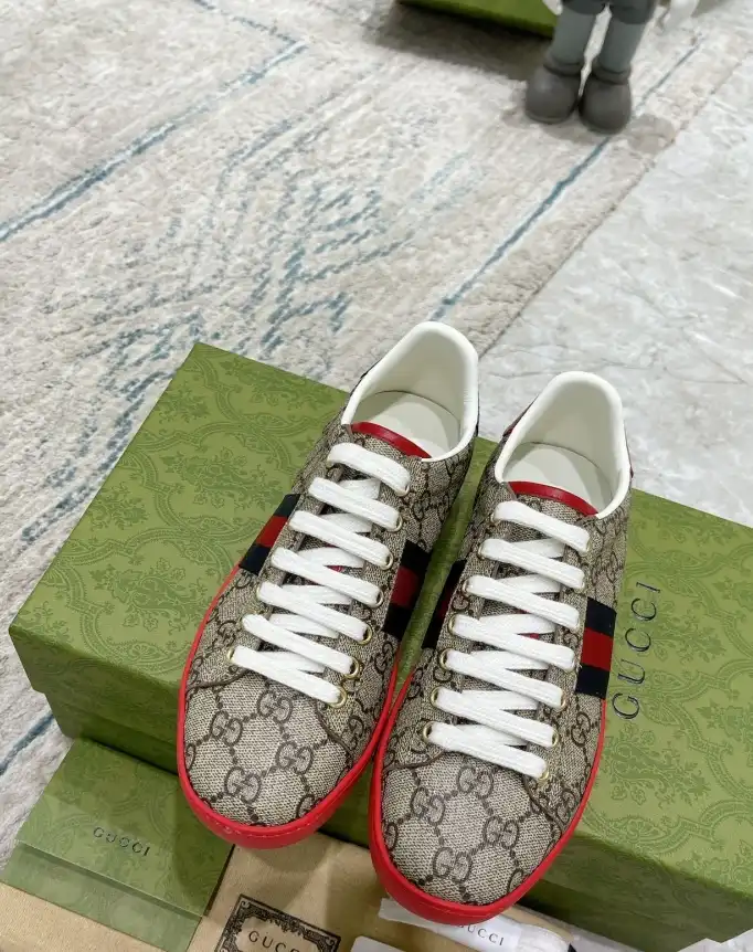 hype Gucci Sneakers