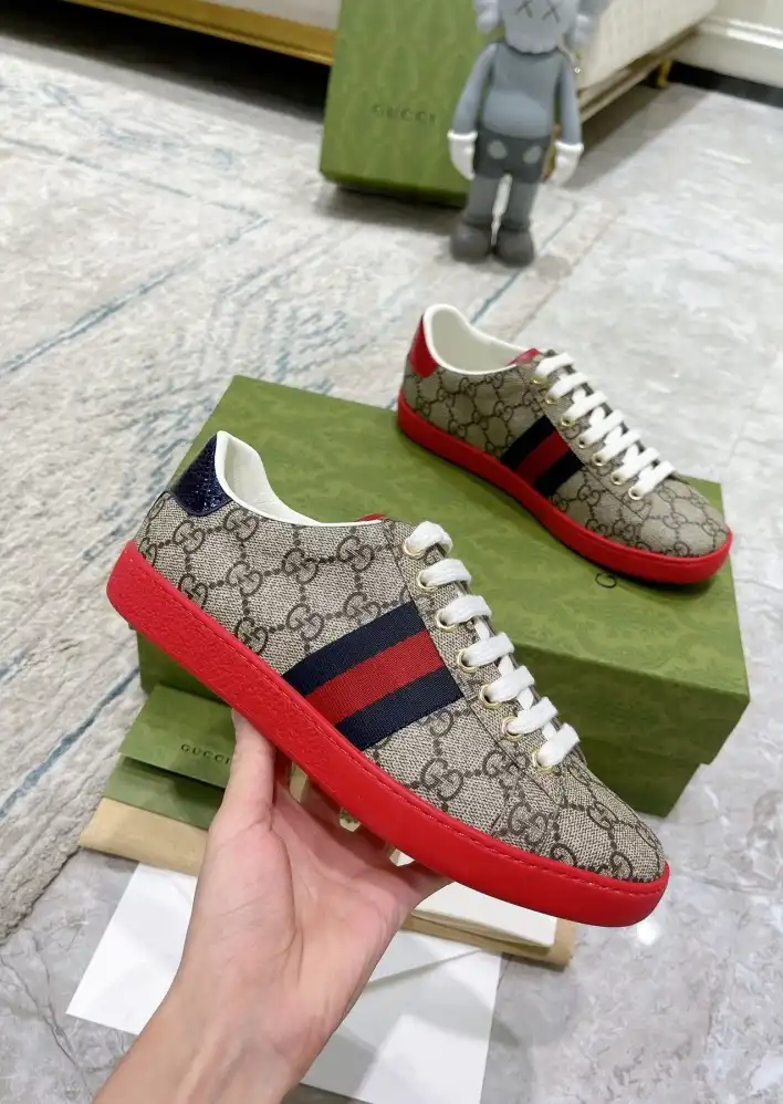 hype Gucci Sneakers