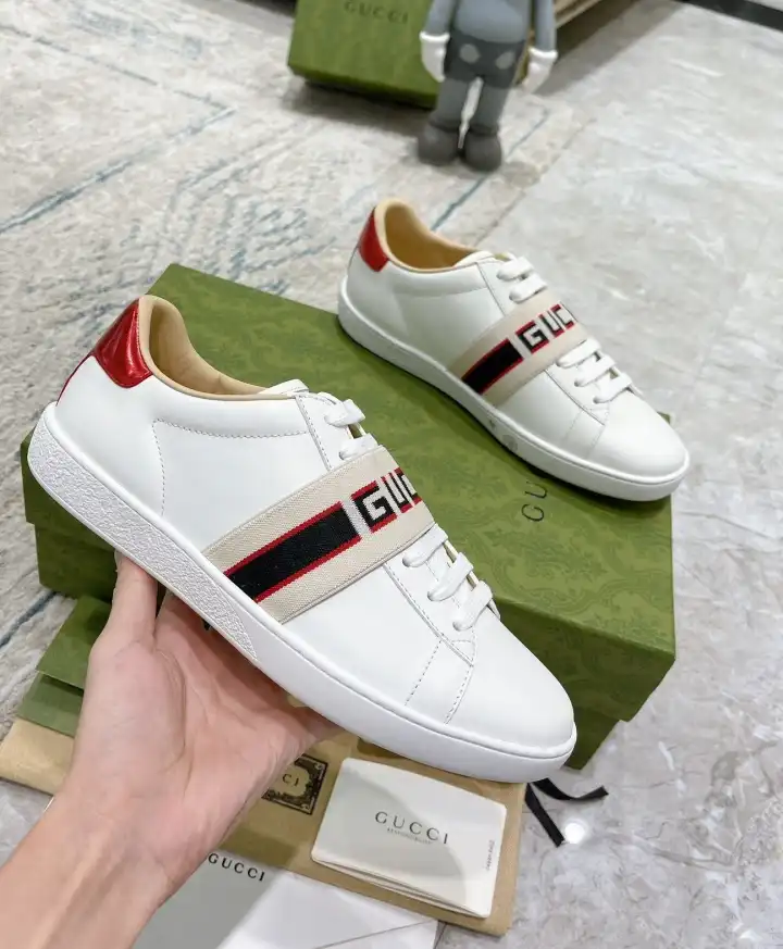 hype Gucci Sneakers