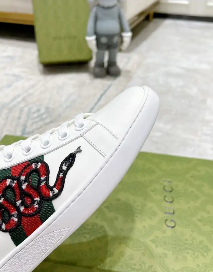 hype Gucci Sneakers