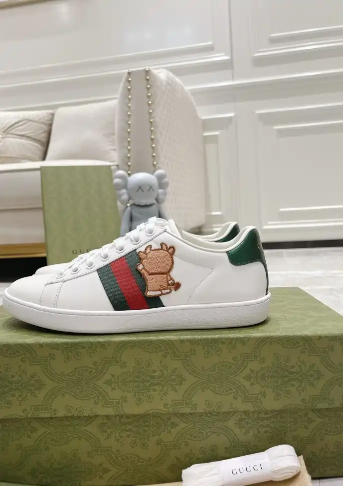 hype Gucci Sneakers