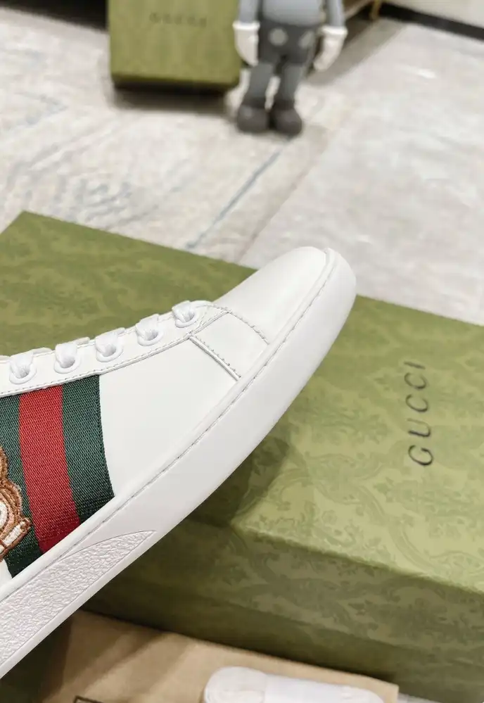 hype Gucci Sneakers