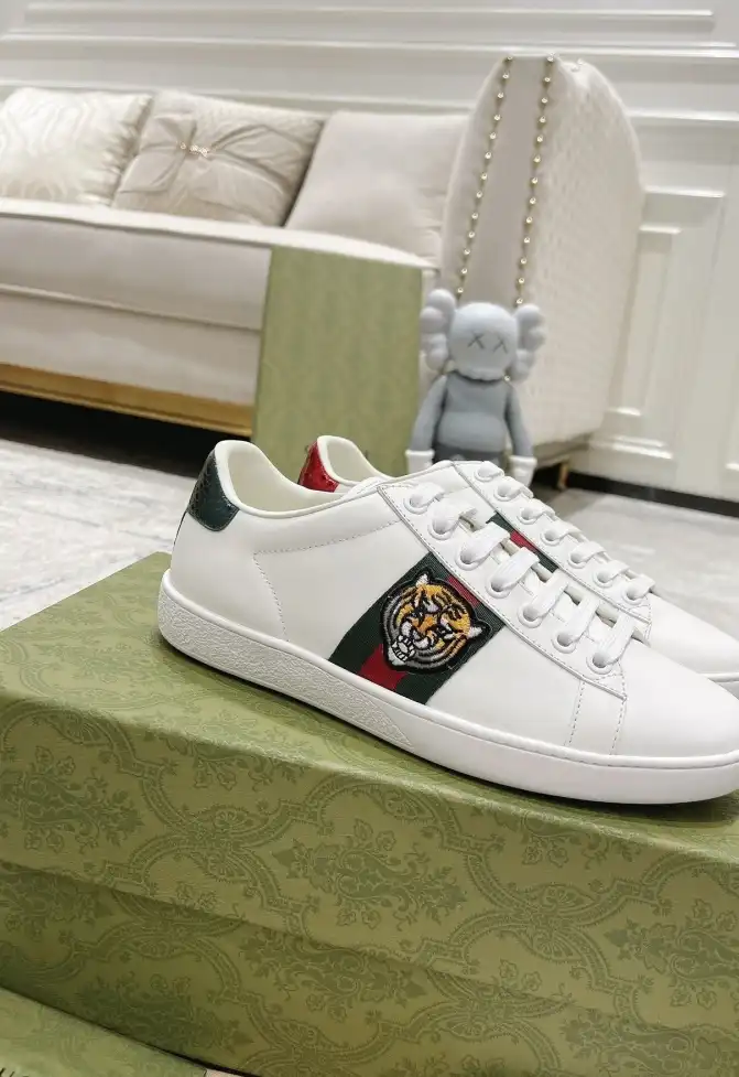 hype Gucci Sneakers