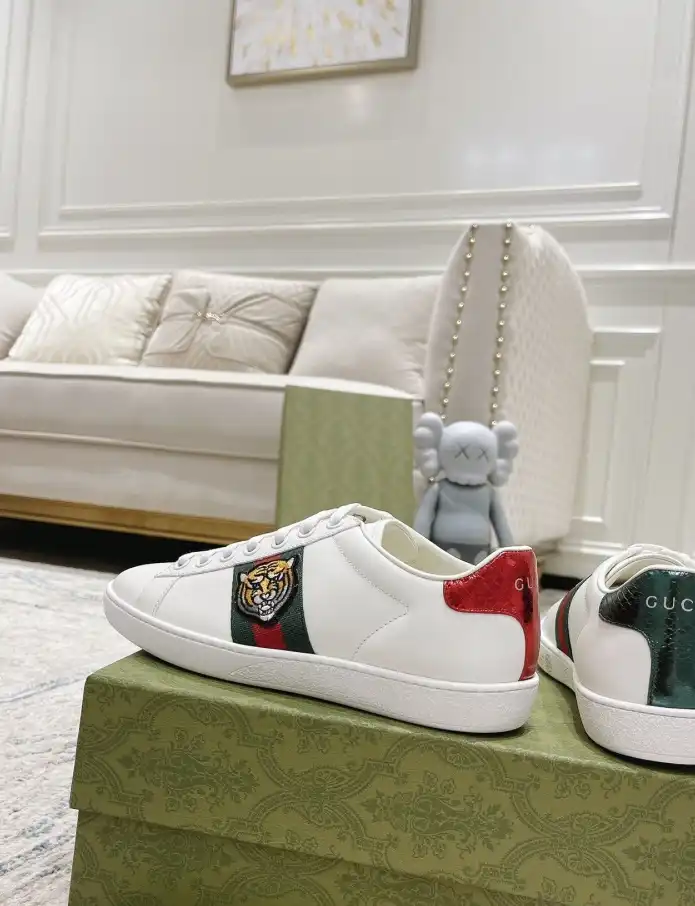 hype Gucci Sneakers