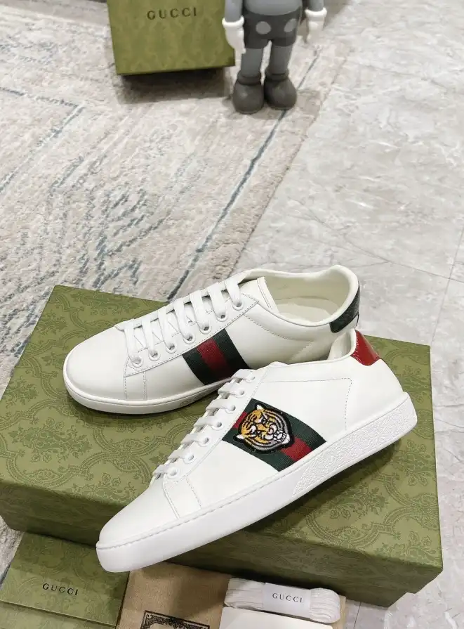 hype Gucci Sneakers