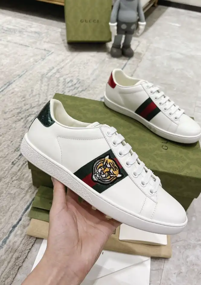 hype Gucci Sneakers