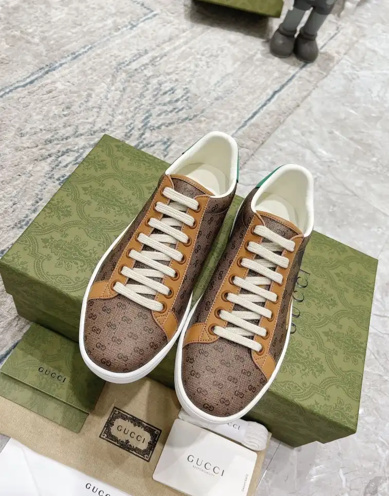 hype Gucci Sneakers