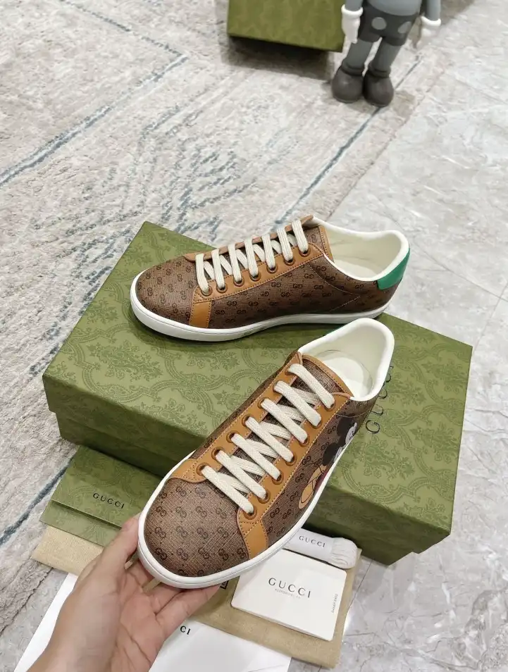 hype Gucci Sneakers