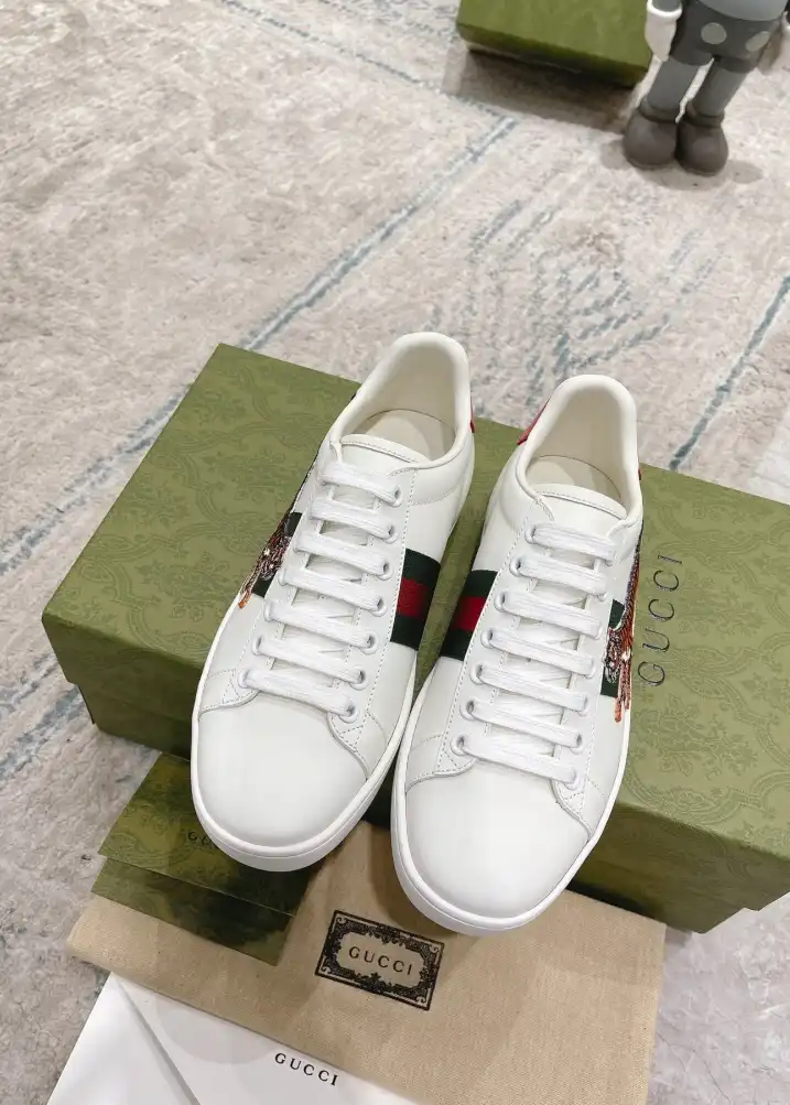 hype Gucci Sneakers