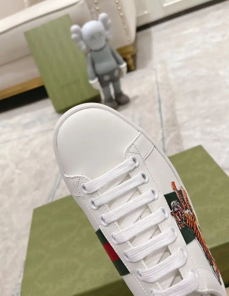 hype Gucci Sneakers