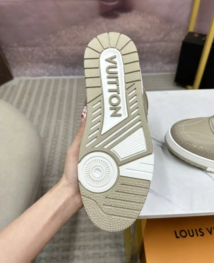 hype Louis Vuitton Sneakers