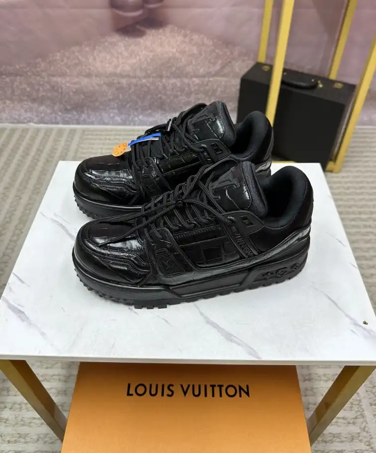 hype Louis Vuitton Sneakers