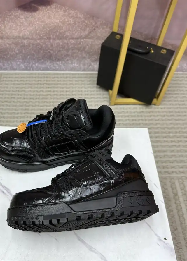 hype Louis Vuitton Sneakers