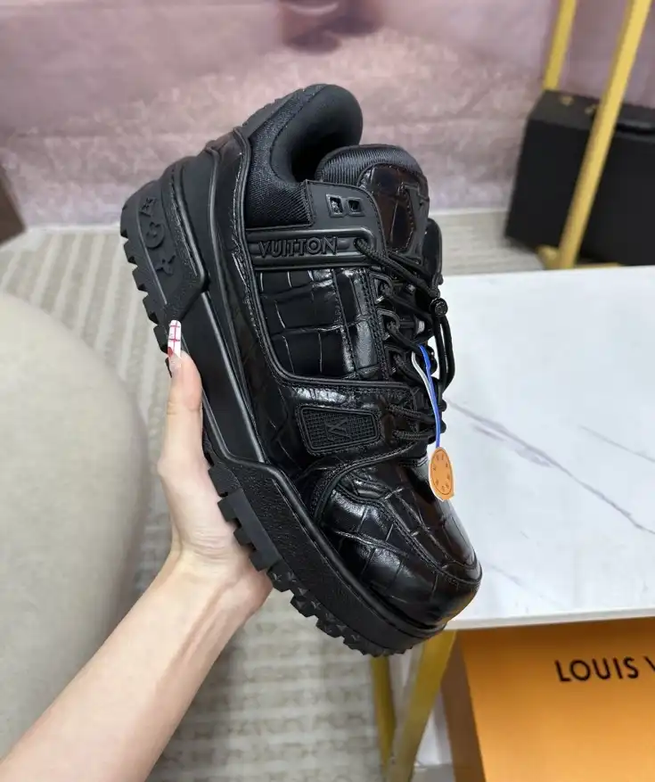 hype Louis Vuitton Sneakers