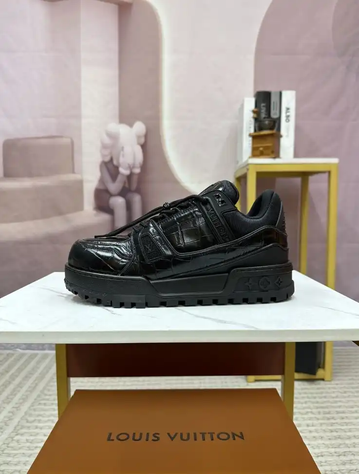 hype Louis Vuitton Sneakers