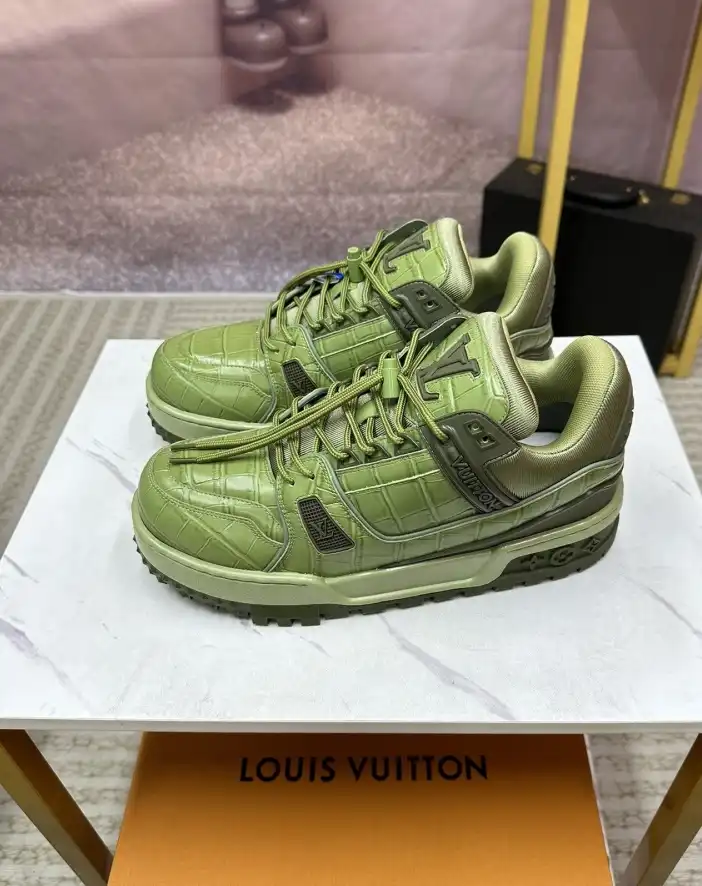 hype Louis Vuitton Sneakers