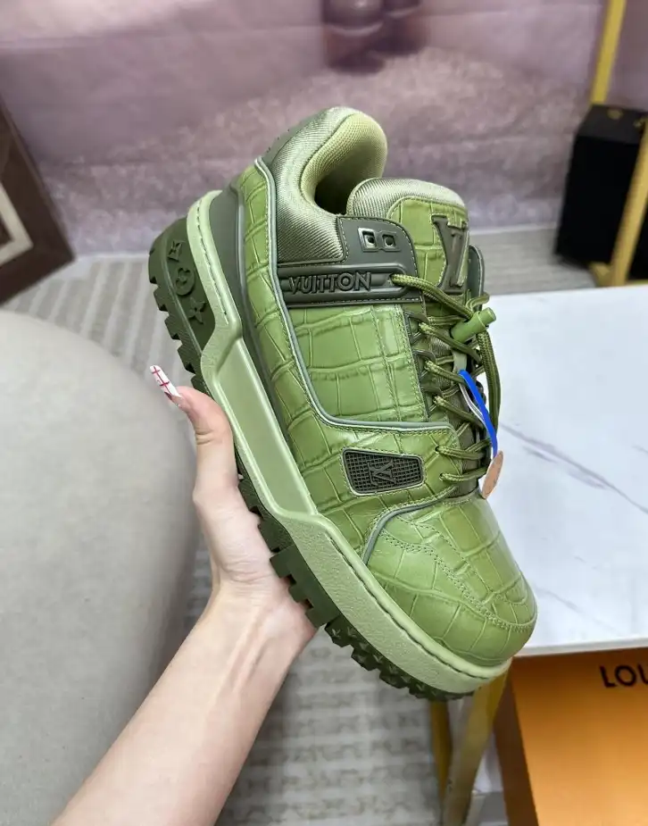 hype Louis Vuitton Sneakers