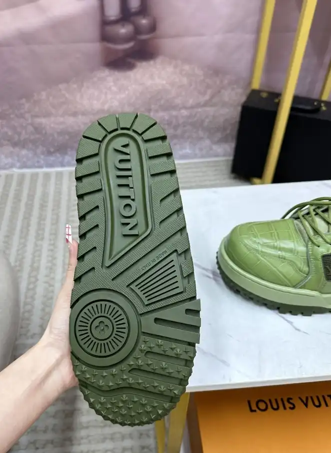 hype Louis Vuitton Sneakers