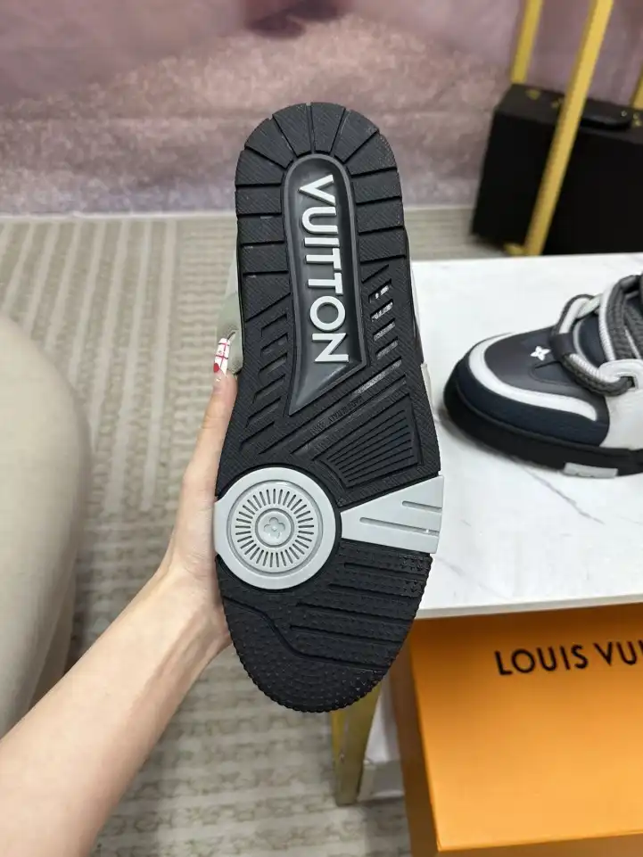 hype Louis Vuitton Sneakers