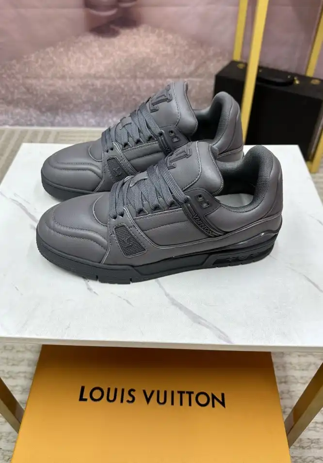 hype Louis Vuitton Sneakers