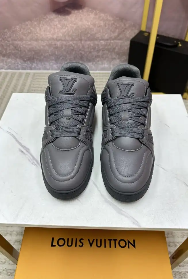 hype Louis Vuitton Sneakers