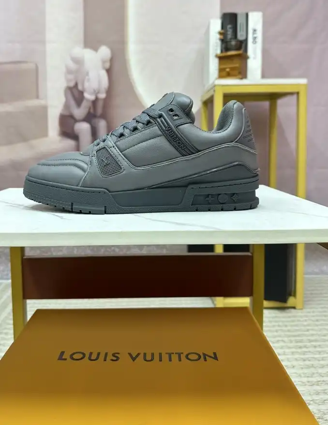 hype Louis Vuitton Sneakers