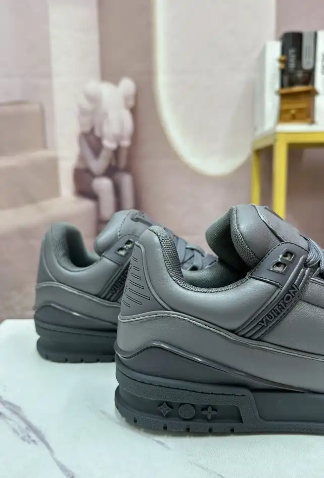 hype Louis Vuitton Sneakers