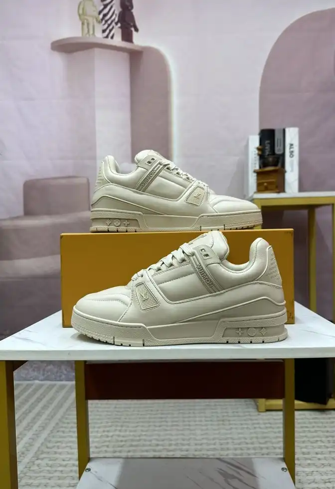 hype Louis Vuitton Sneakers