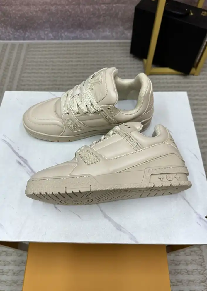 hype Louis Vuitton Sneakers