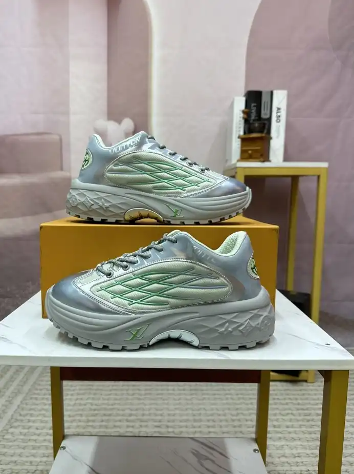 hype Louis Vuitton Sneakers