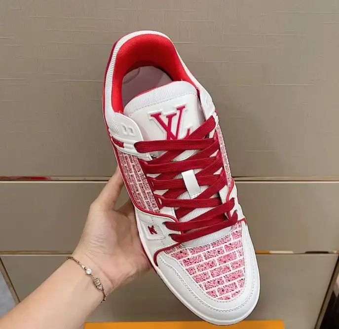 hype Louis Vuitton Sneakers