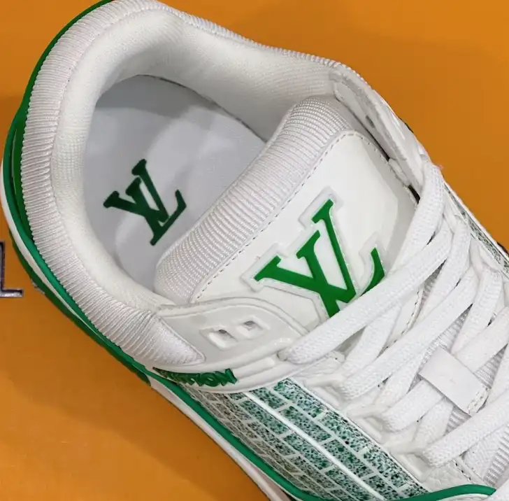 hype Louis Vuitton Sneakers