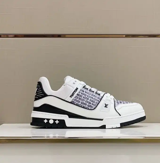 hype Louis Vuitton Sneakers