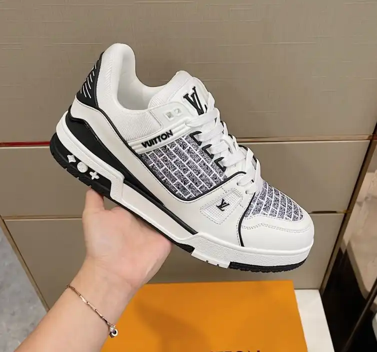 hype Louis Vuitton Sneakers