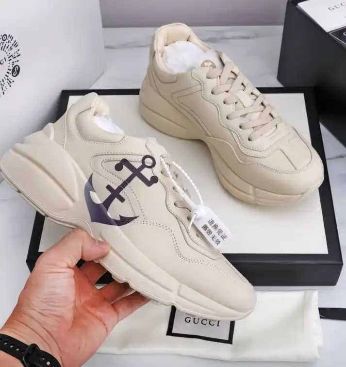 hype Gucci Sneakers