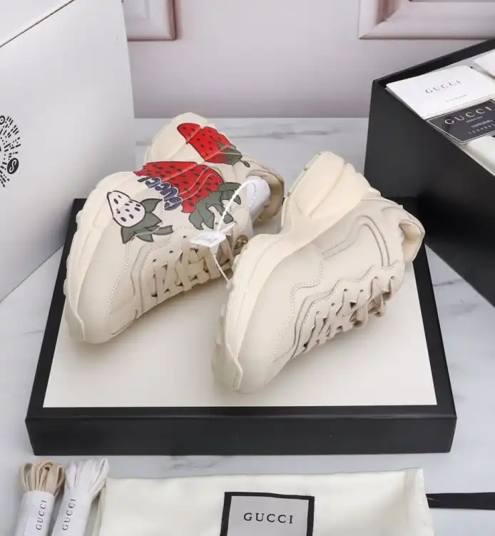 hype Gucci Sneakers